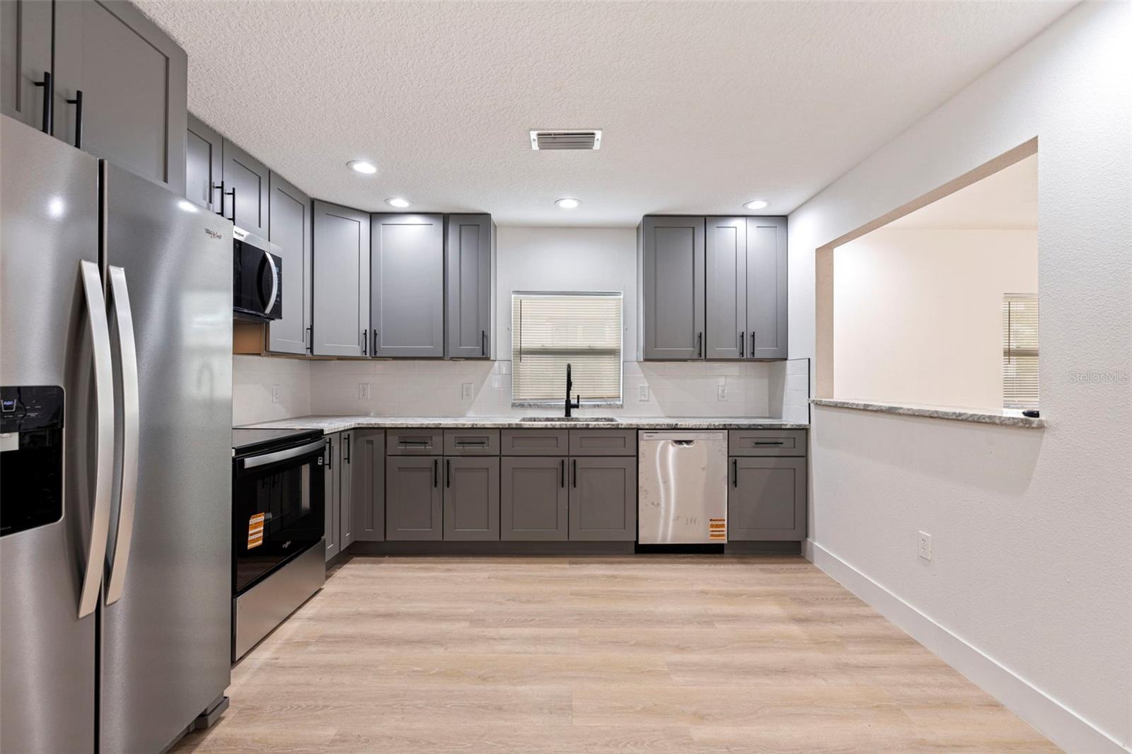 Listing photo id 11 for 3738 18th Terrace S