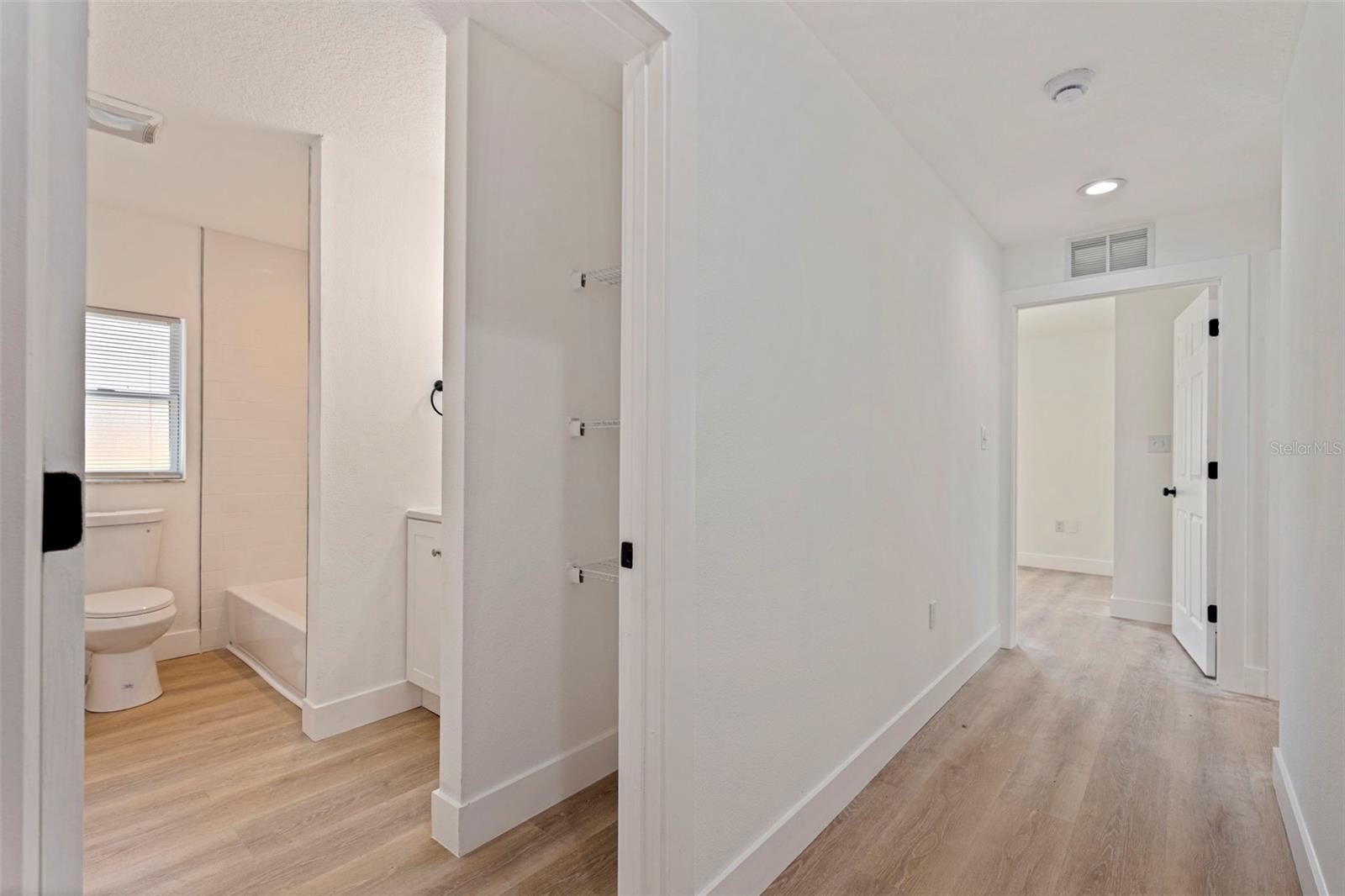 Listing photo id 16 for 3738 18th Terrace S