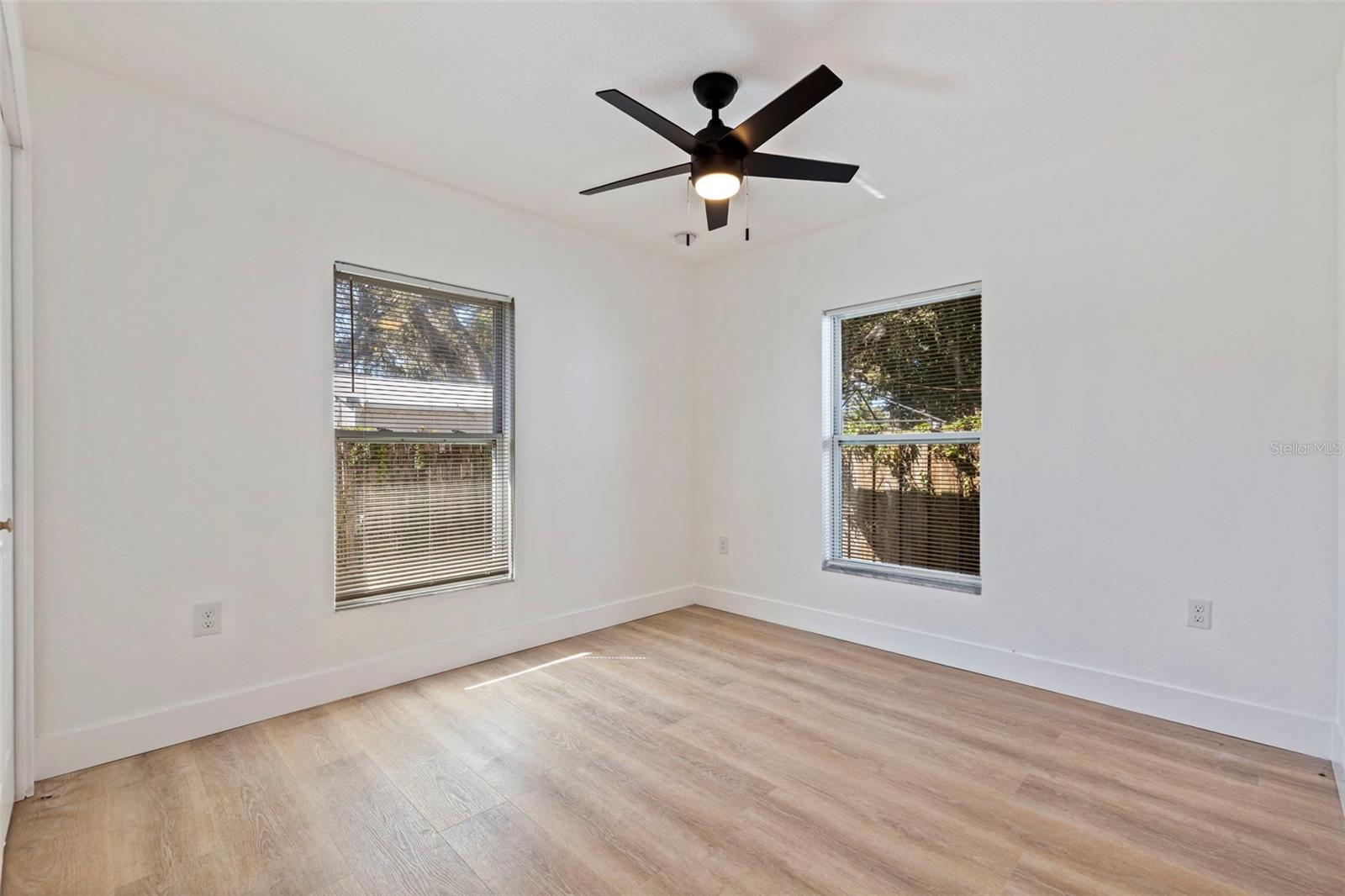 Listing photo id 21 for 3738 18th Terrace S
