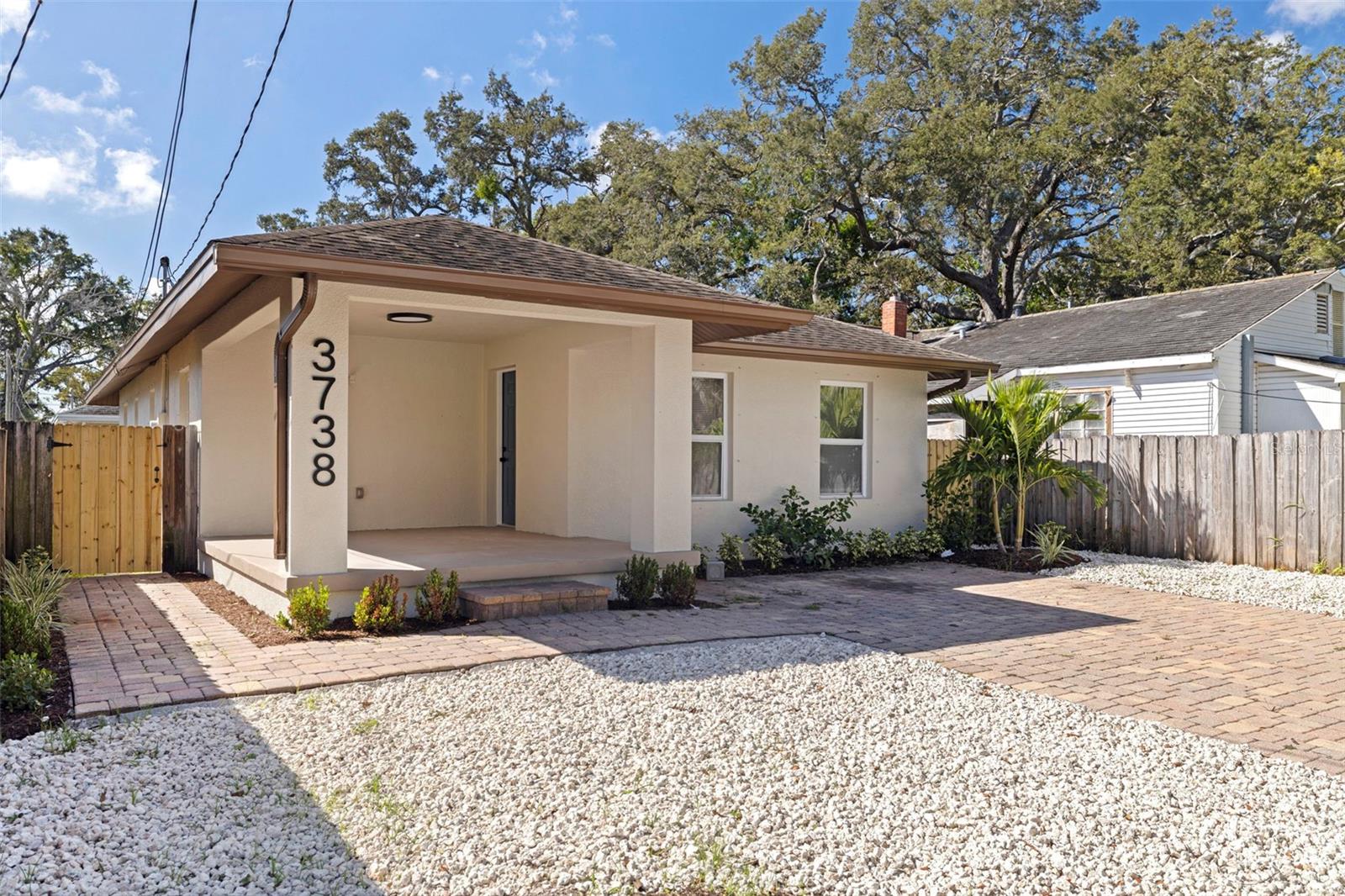 Listing photo id 1 for 3738 18th Terrace S