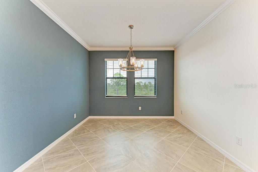 Image 14 of 42 For 10043 Crooked Creek Drive 202