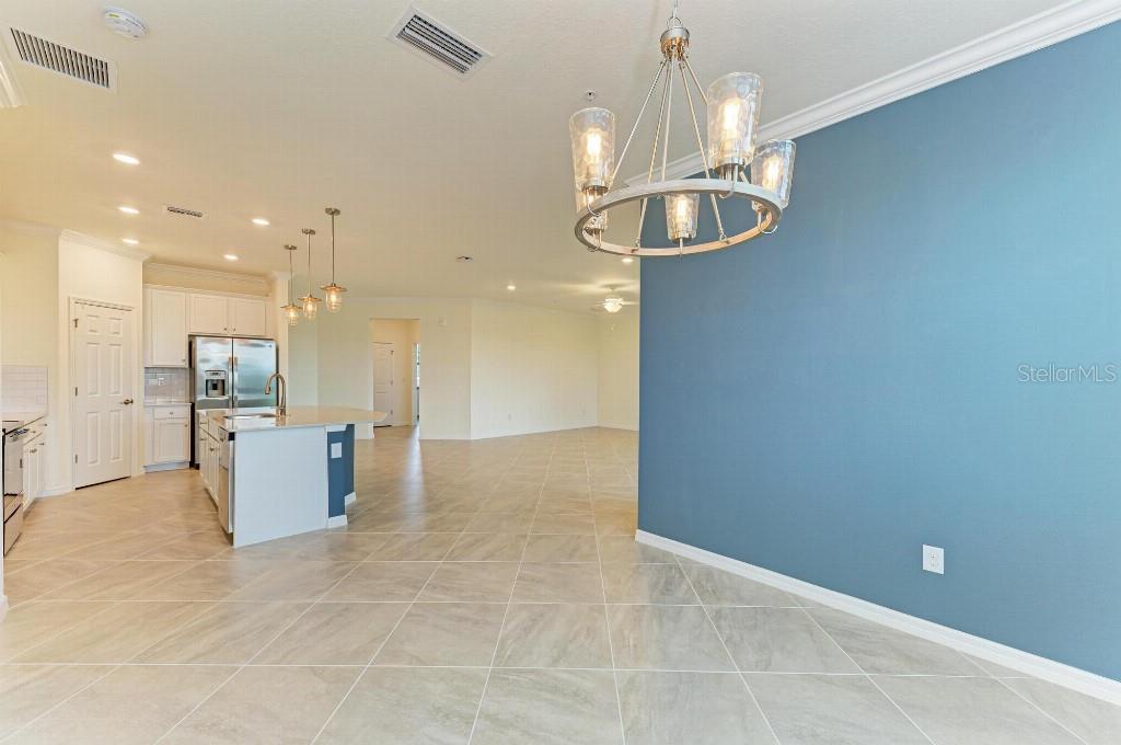 Image 15 of 42 For 10043 Crooked Creek Drive 202