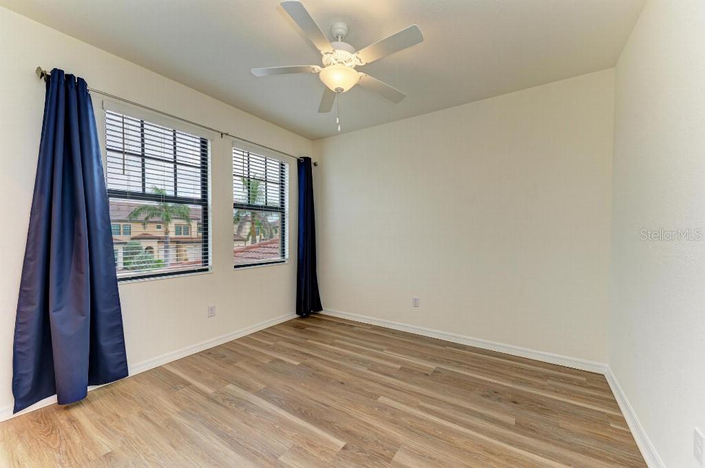 Image 23 of 42 For 10043 Crooked Creek Drive 202