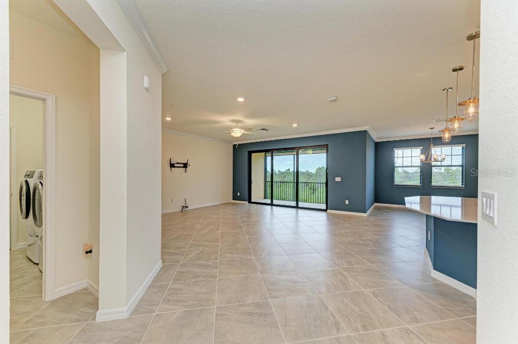 Image 4 of 42 For 10043 Crooked Creek Drive 202