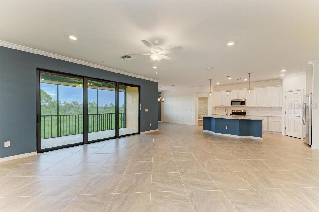 Image 8 of 42 For 10043 Crooked Creek Drive 202