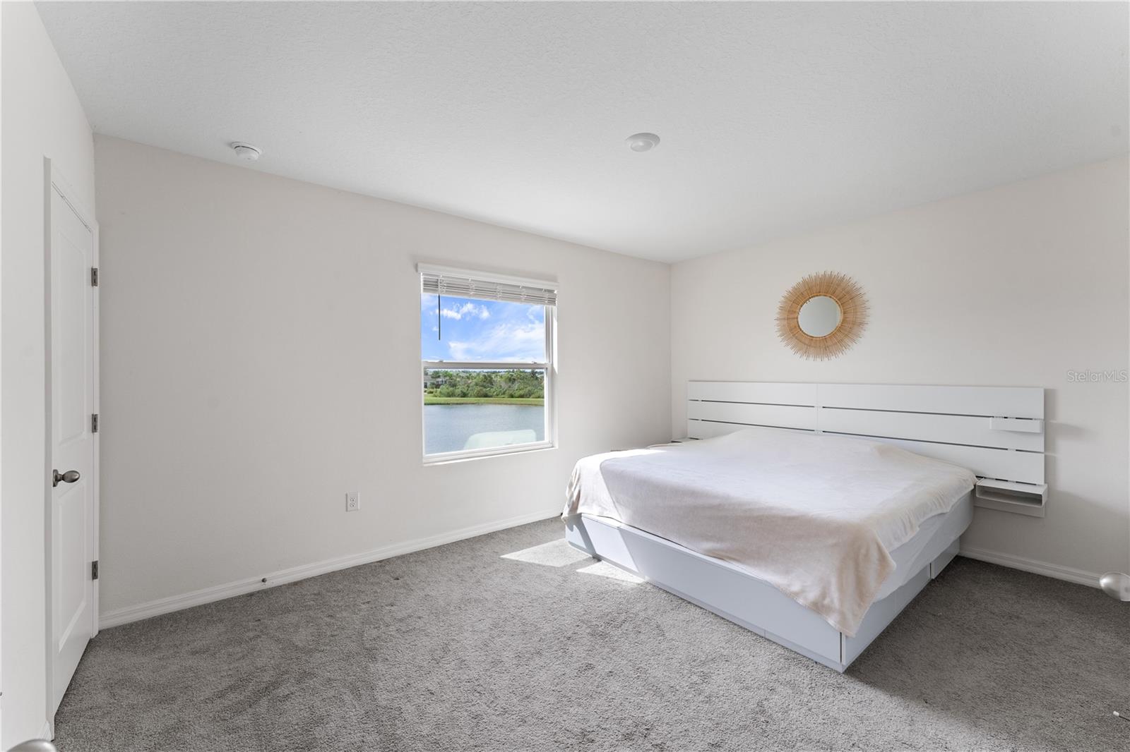 Image 16 of 19 For 33066 Major Oak Drive