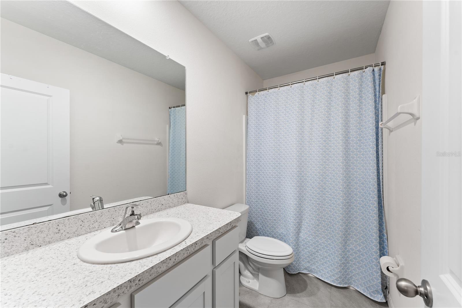 Image 17 of 19 For 33066 Major Oak Drive