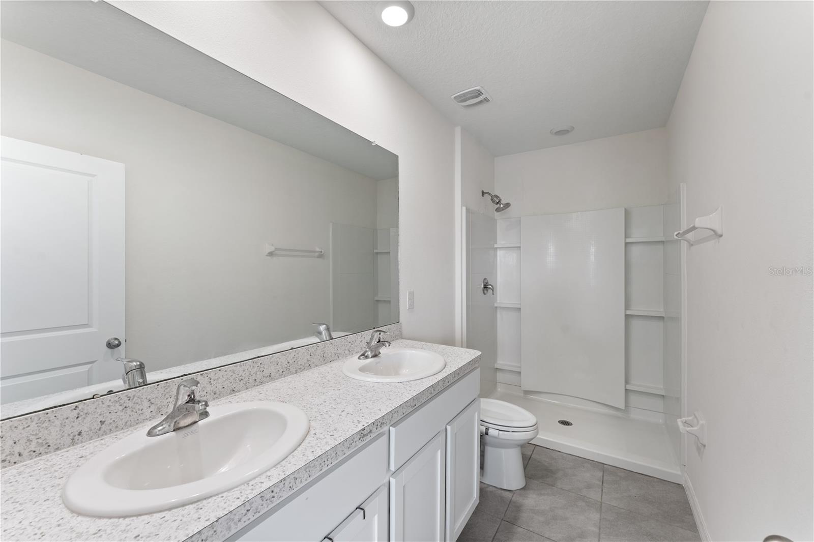 Image 19 of 19 For 33066 Major Oak Drive