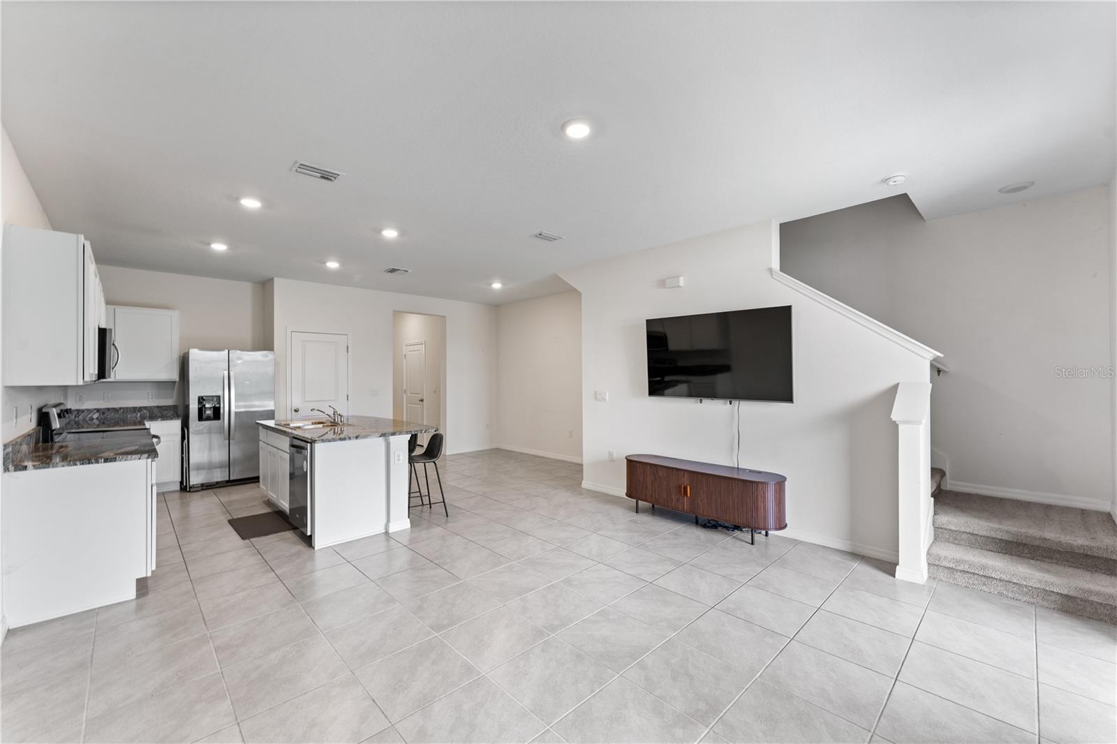 Image 7 of 19 For 33066 Major Oak Drive