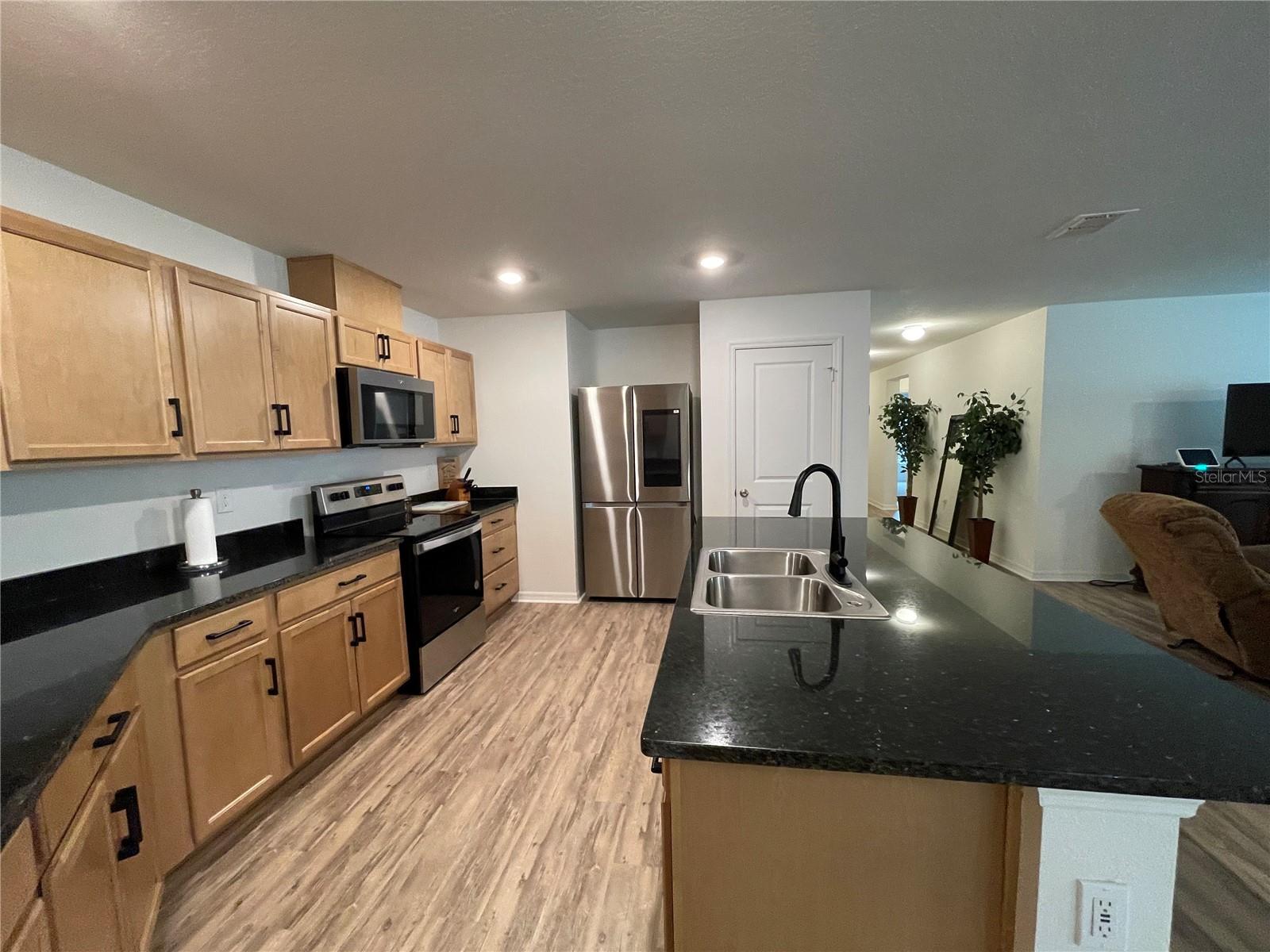 Image 12 of 22 For 7115 Cruz Court