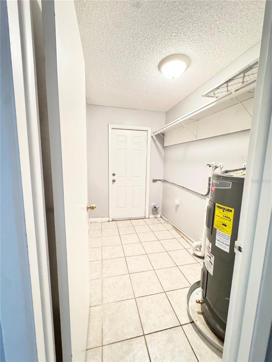 Image 13 of 29 For 813 Lake Palms Drive