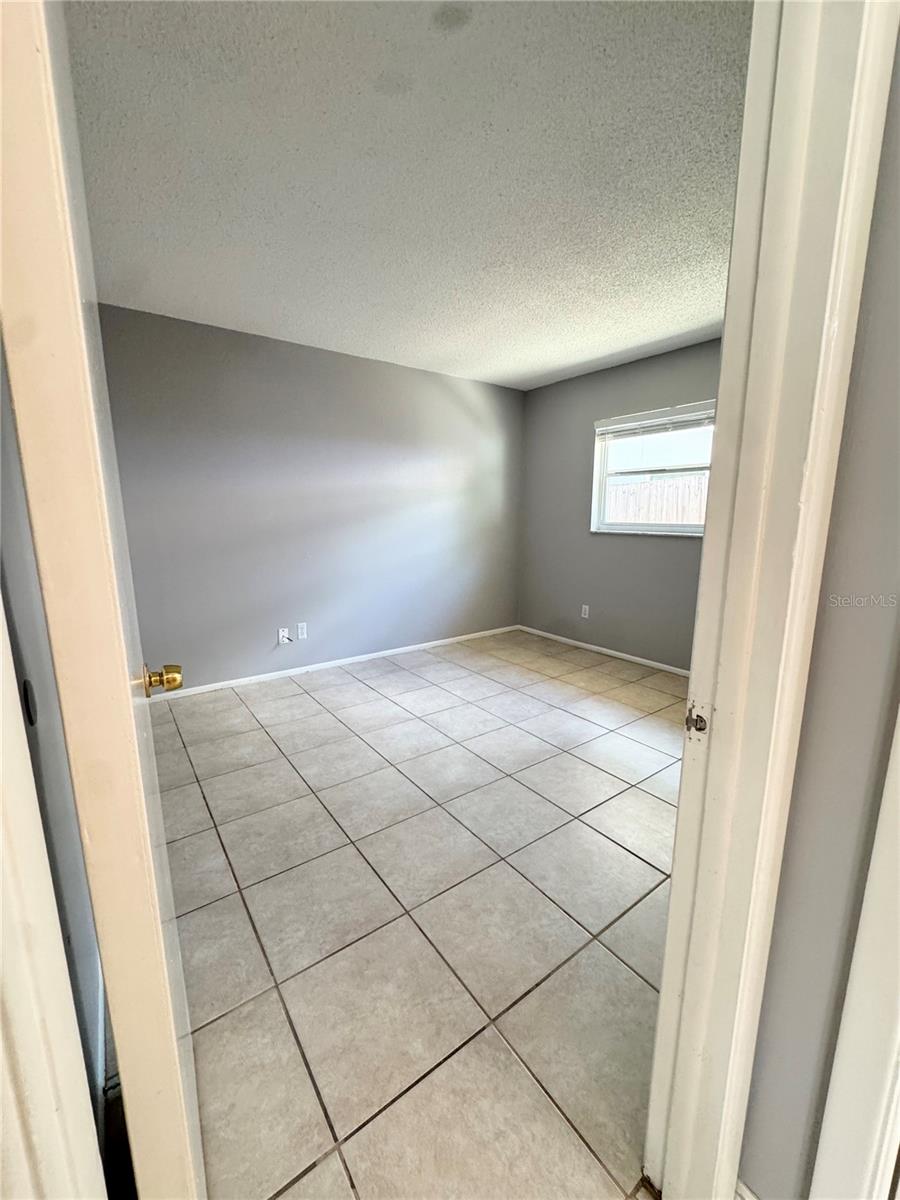 Image 18 of 29 For 813 Lake Palms Drive