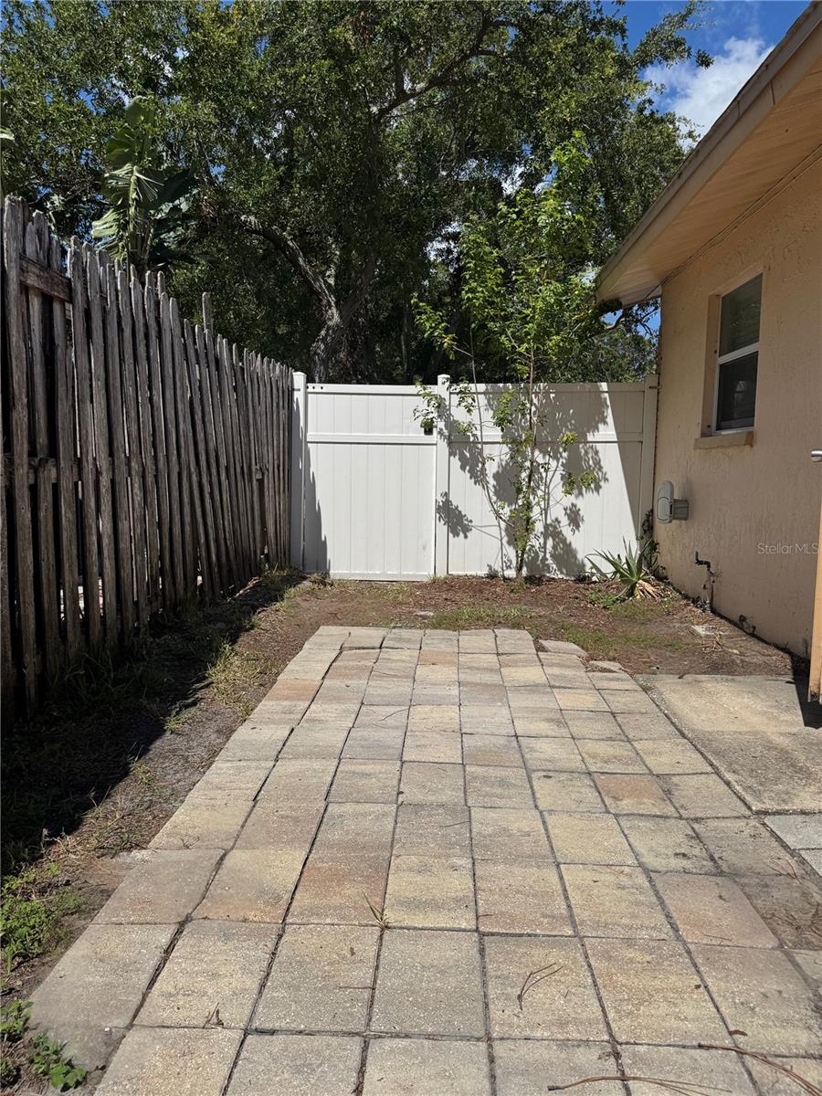 Image 26 of 29 For 813 Lake Palms Drive