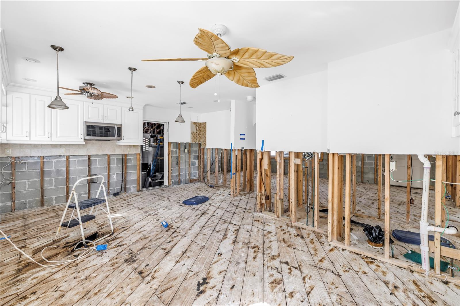 Image 13 of 50 For 4151 Belle Vista Drive