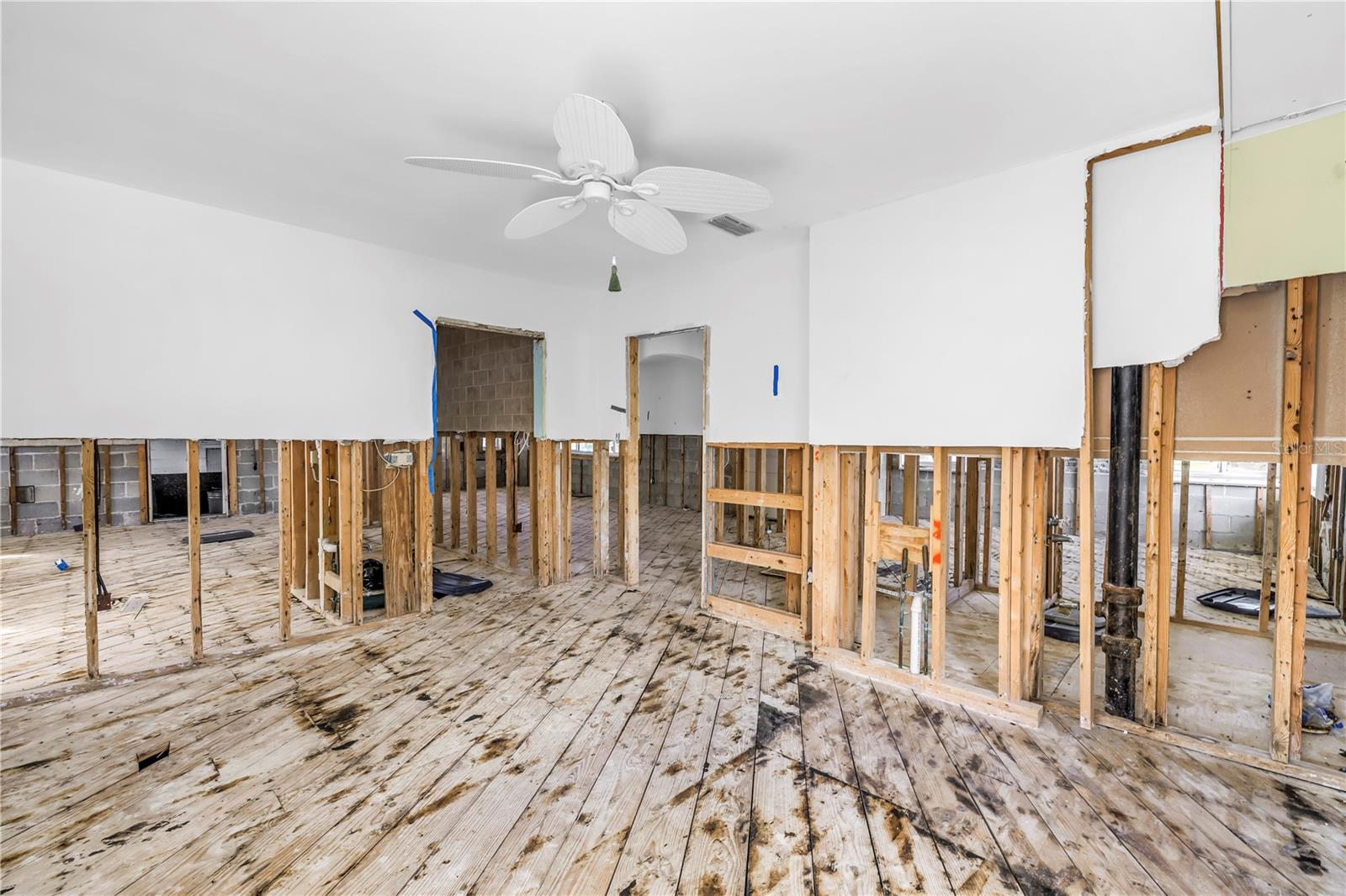 Image 16 of 50 For 4151 Belle Vista Drive