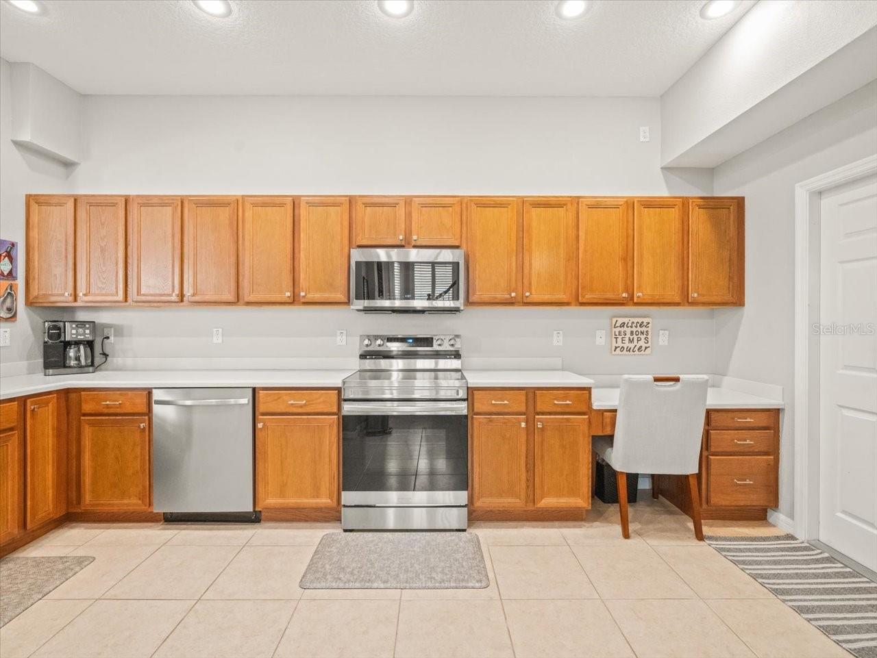 Image 16 of 67 For 98 Highland Avenue 102