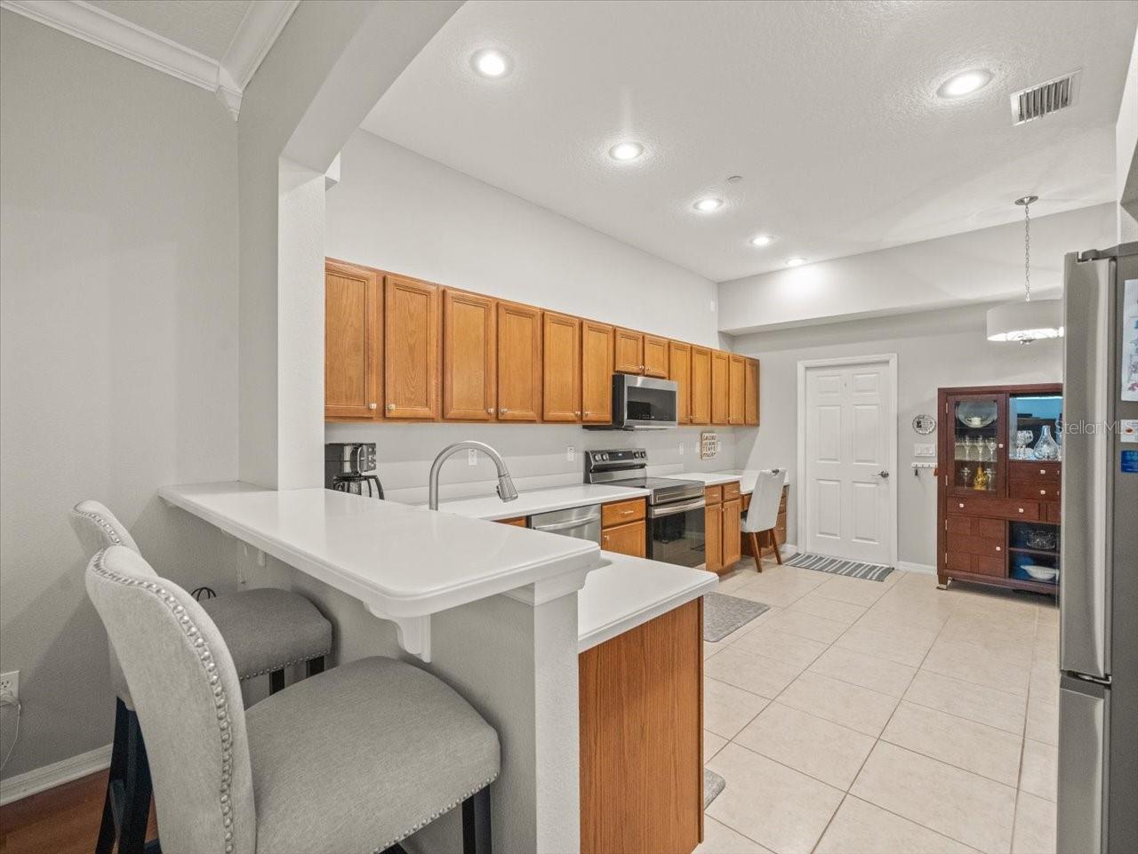 Image 23 of 67 For 98 Highland Avenue 102