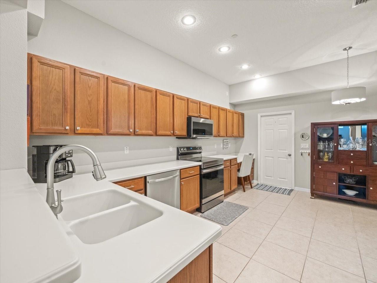 Image 24 of 67 For 98 Highland Avenue 102