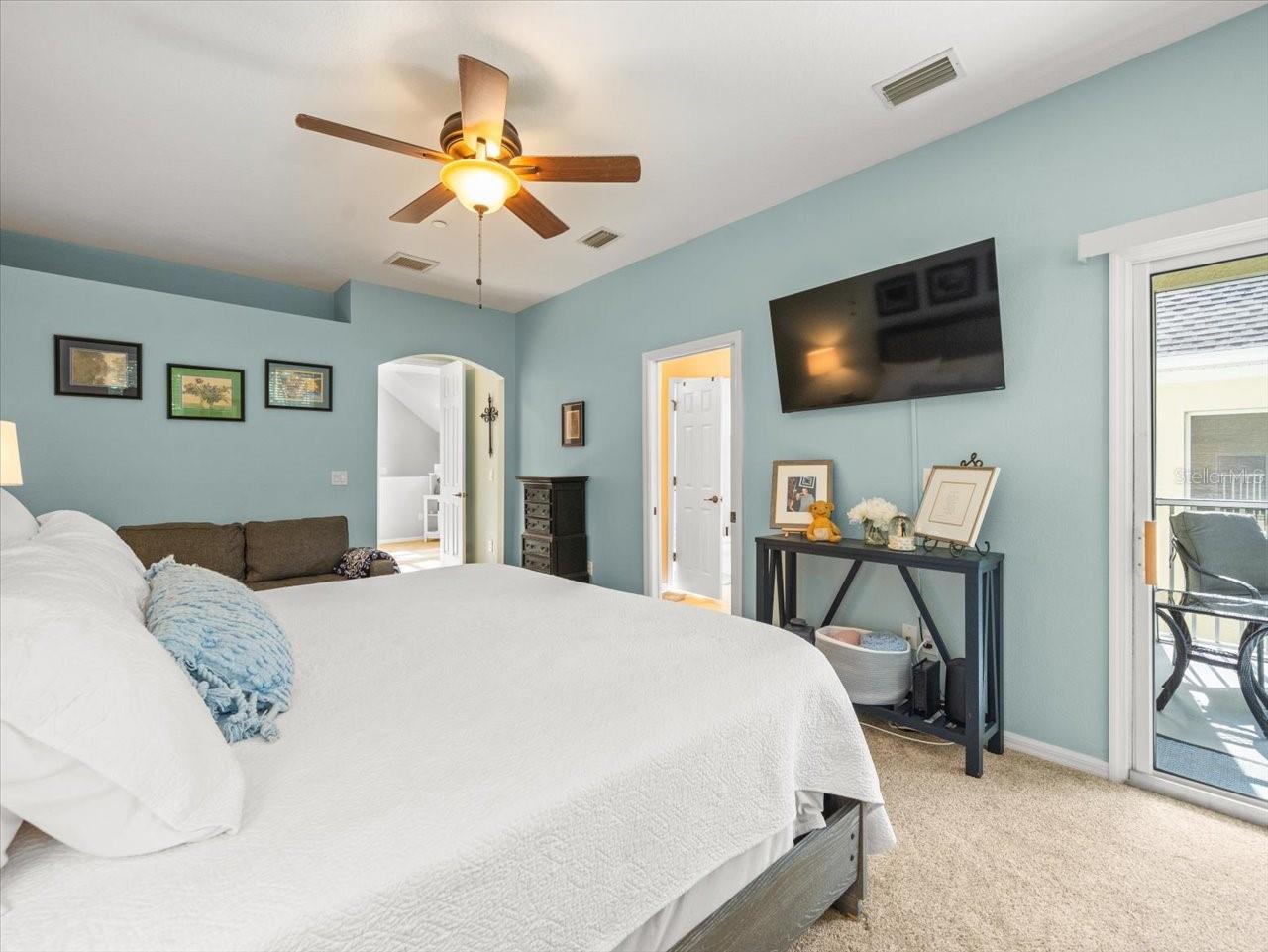 Image 34 of 67 For 98 Highland Avenue 102