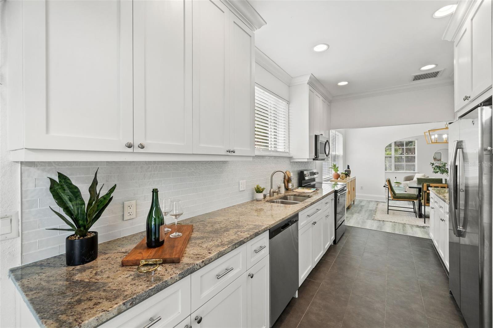 Image 23 of 60 For 205 Westland Avenue