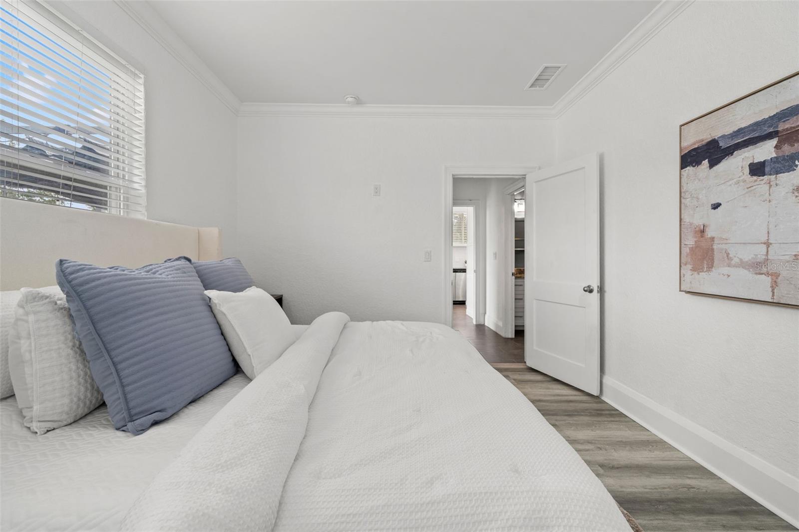 Image 28 of 60 For 205 Westland Avenue