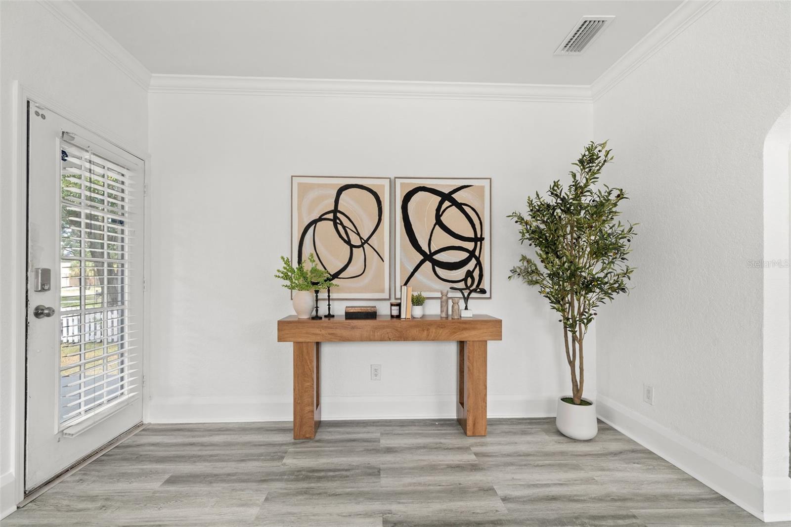 Image 6 of 60 For 205 Westland Avenue