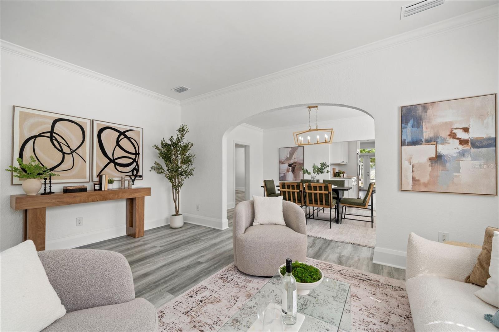 Image 7 of 60 For 205 Westland Avenue