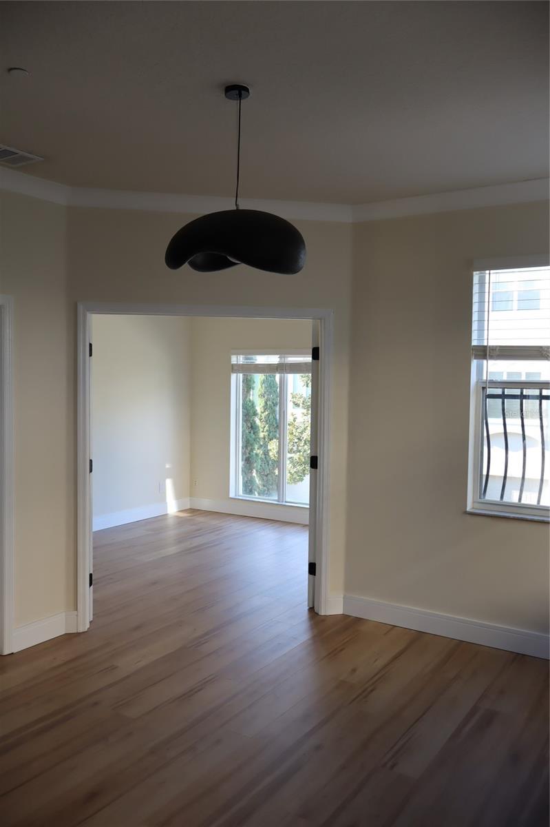 Image 22 of 61 For 1142 Venetian Harbor Drive Ne