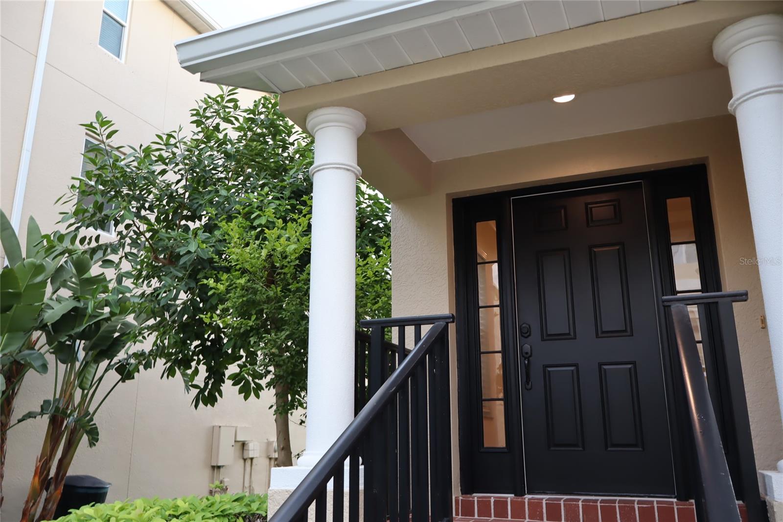 Image 3 of 61 For 1142 Venetian Harbor Drive Ne