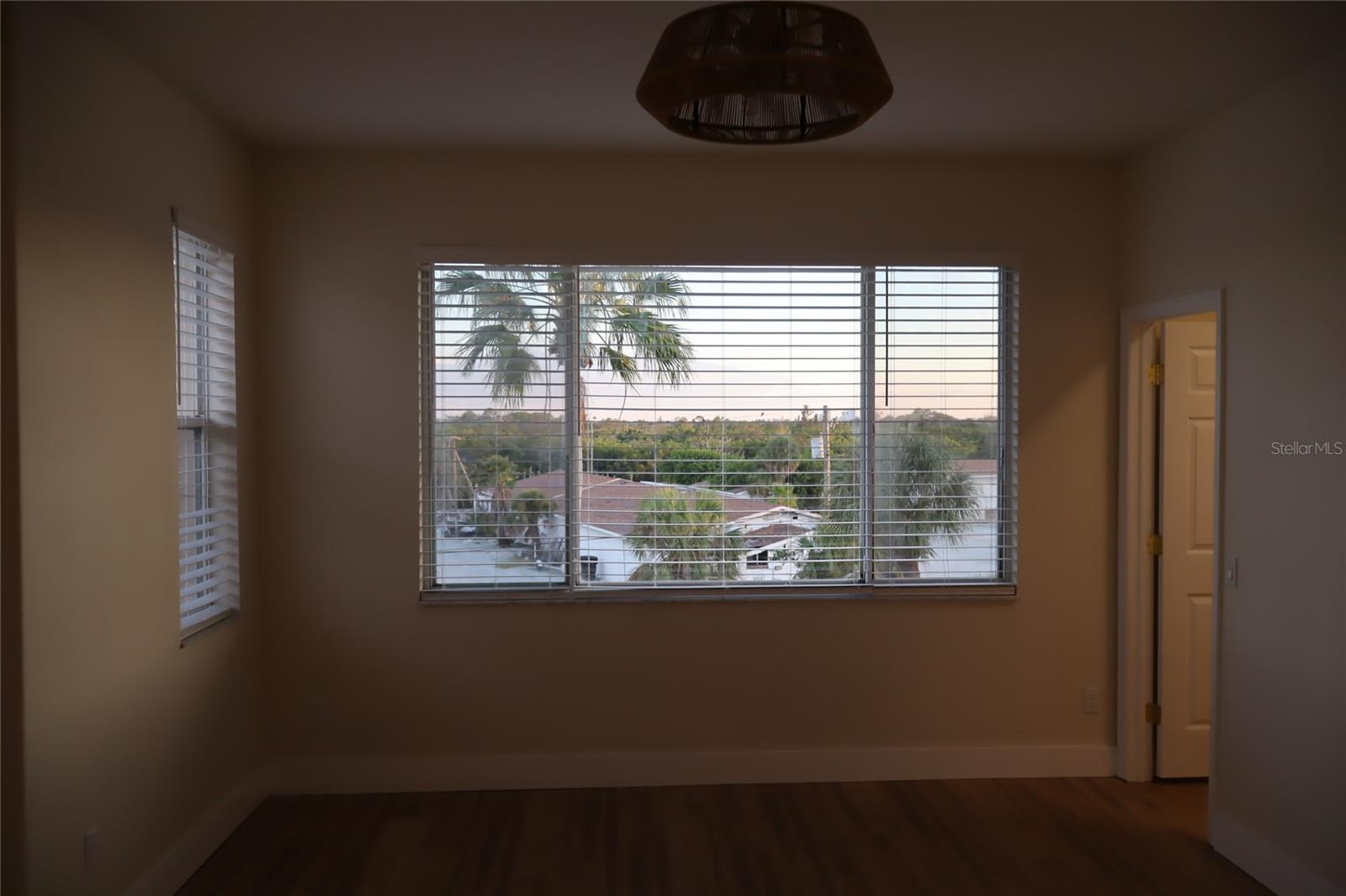 Image 33 of 61 For 1142 Venetian Harbor Drive Ne