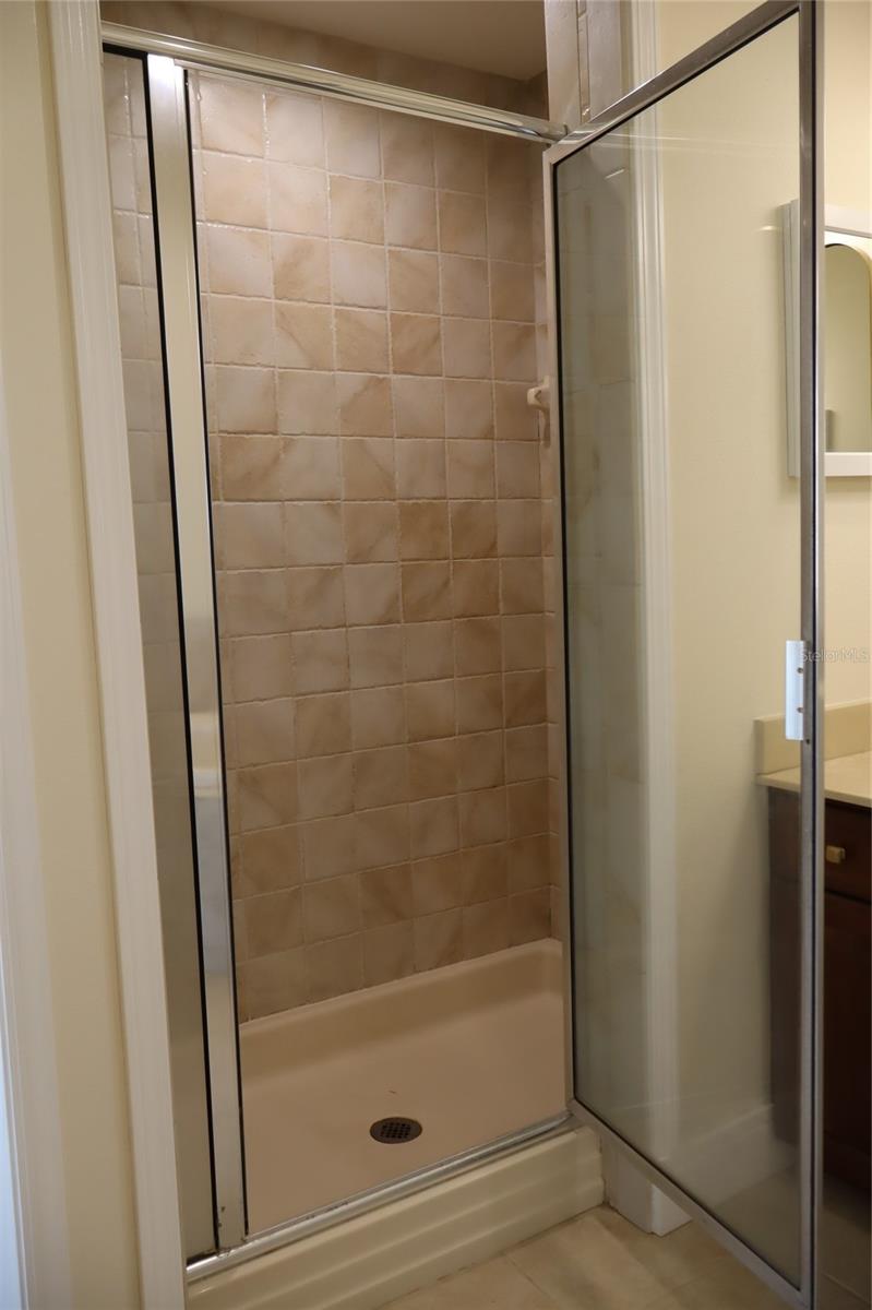 Image 40 of 61 For 1142 Venetian Harbor Drive Ne
