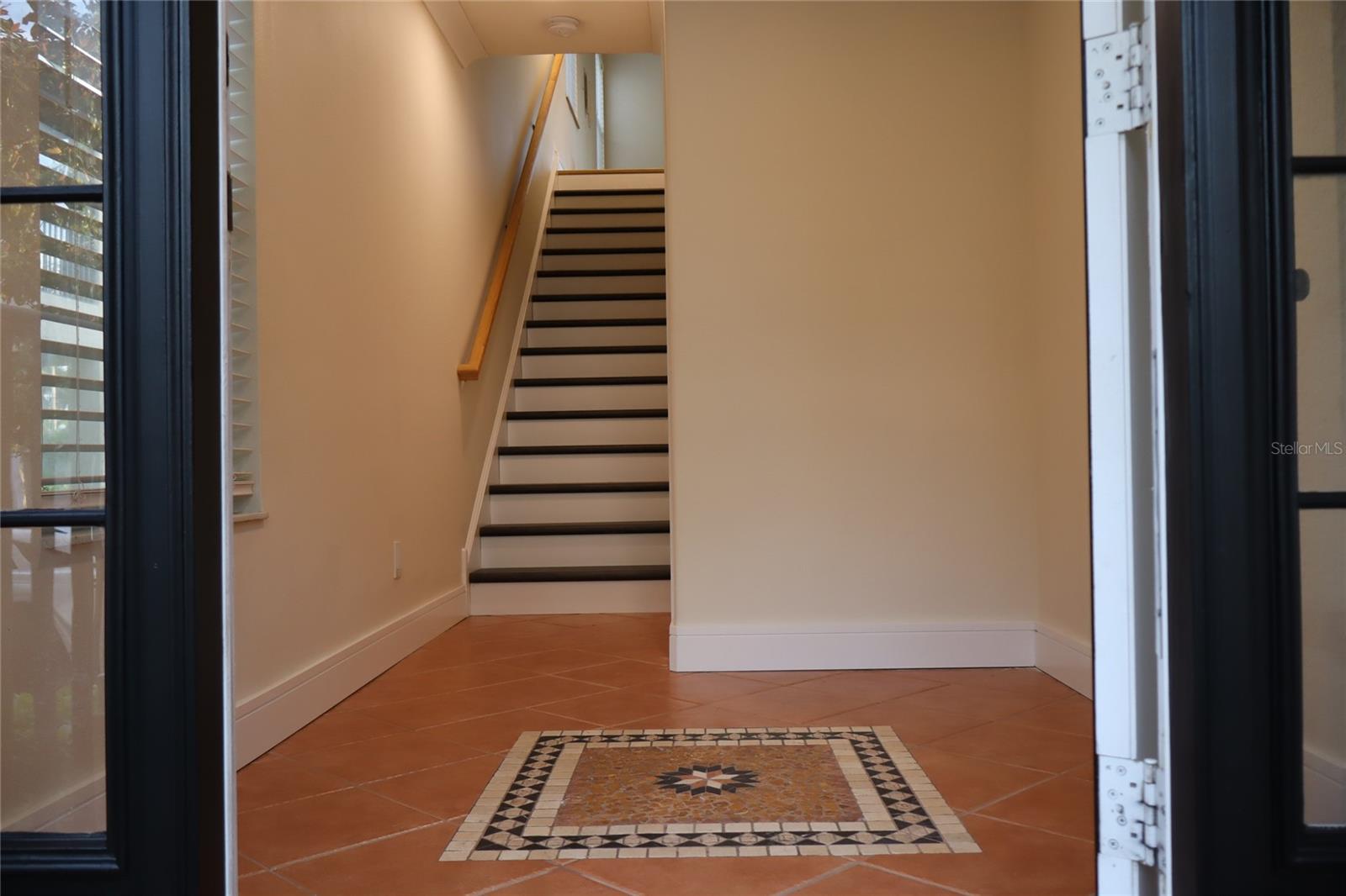 Image 6 of 61 For 1142 Venetian Harbor Drive Ne