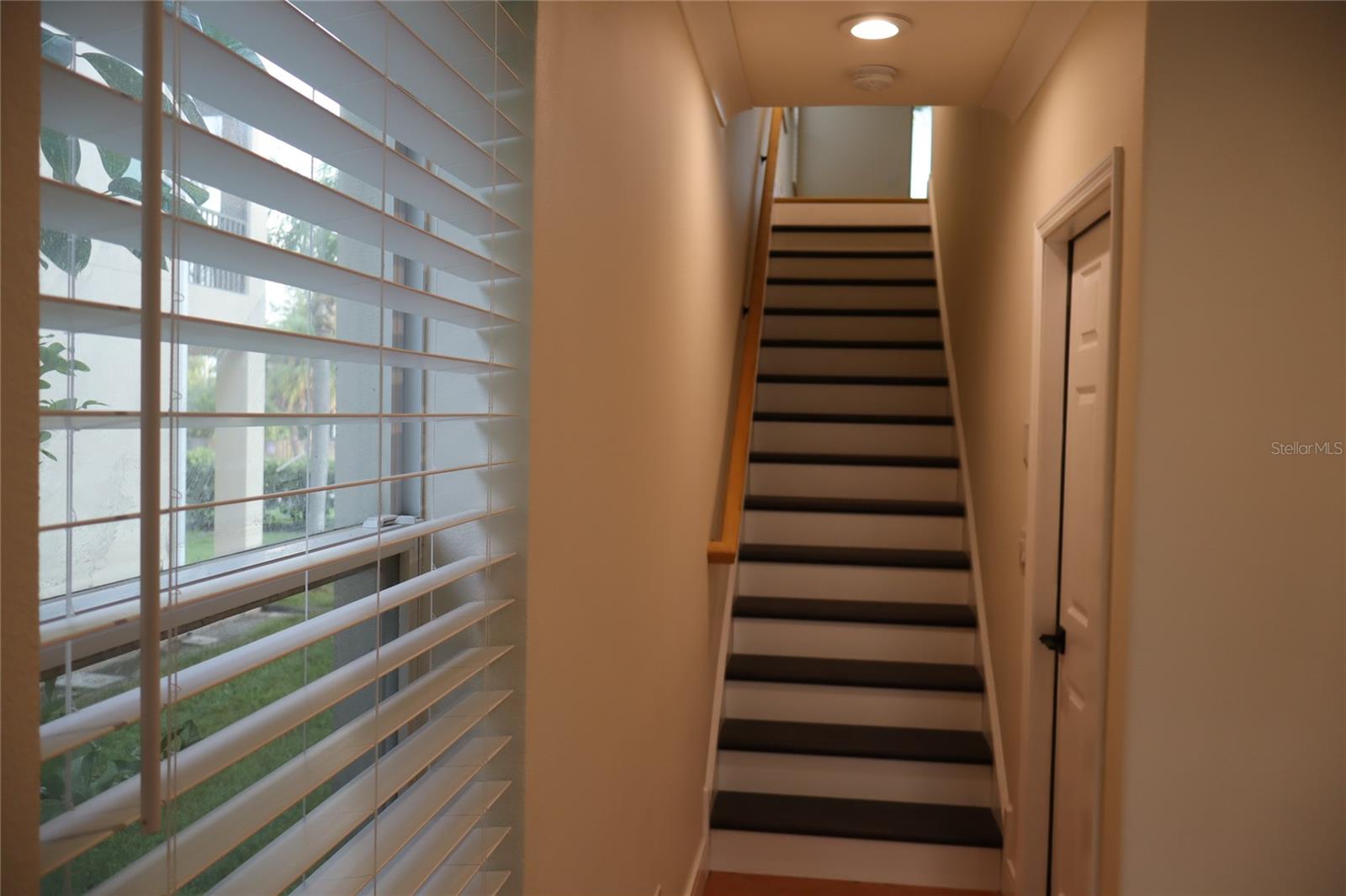 Image 7 of 61 For 1142 Venetian Harbor Drive Ne