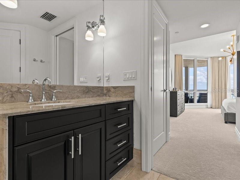Image 47 of 83 For 331 Cleveland Street 806