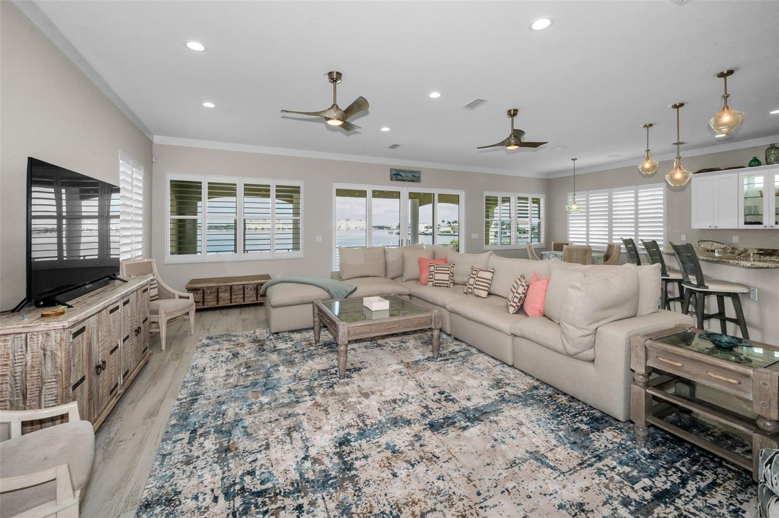 Image 16 of 90 For 15459 2nd Street E