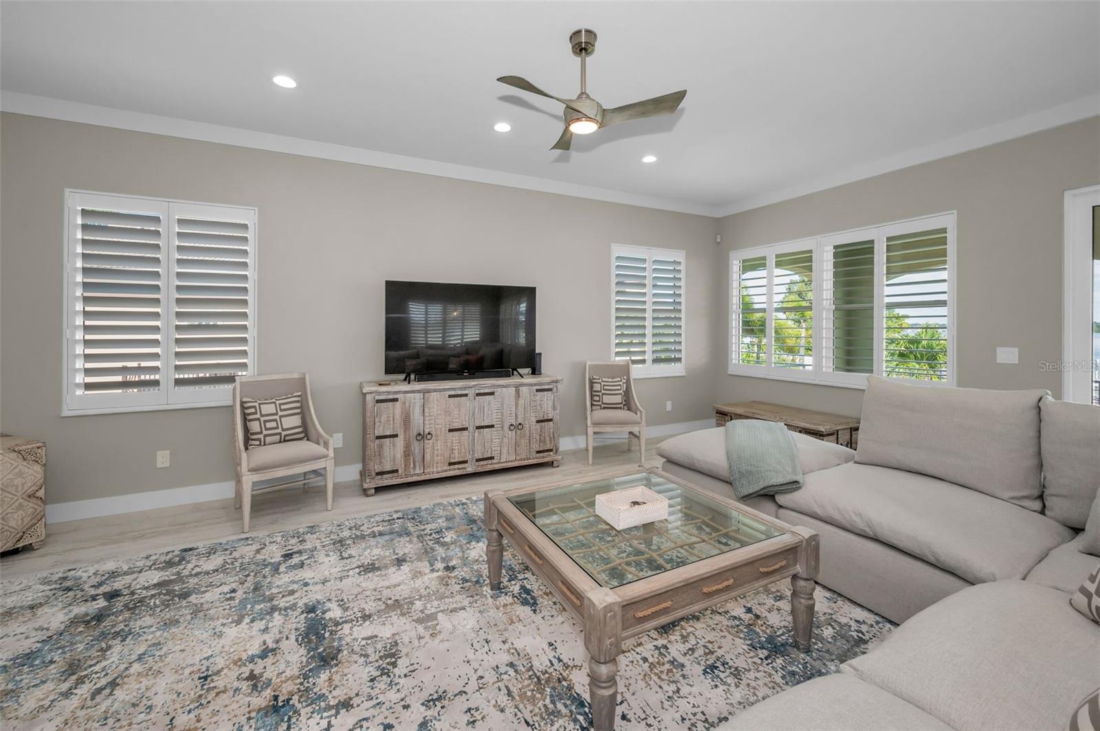 Image 18 of 90 For 15459 2nd Street E