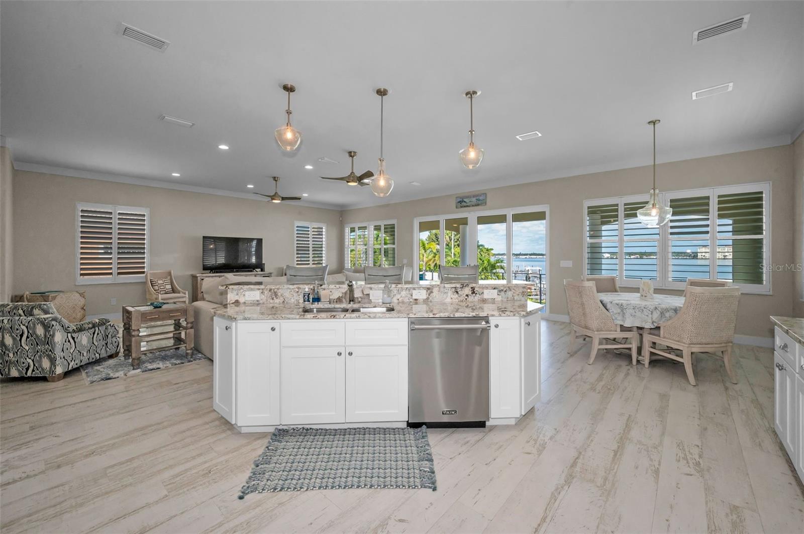 Image 36 of 90 For 15459 2nd Street E