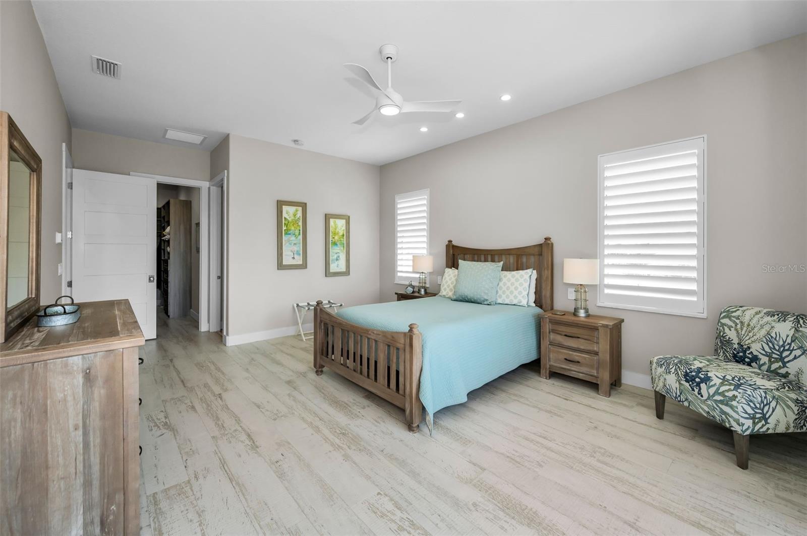 Image 38 of 90 For 15459 2nd Street E