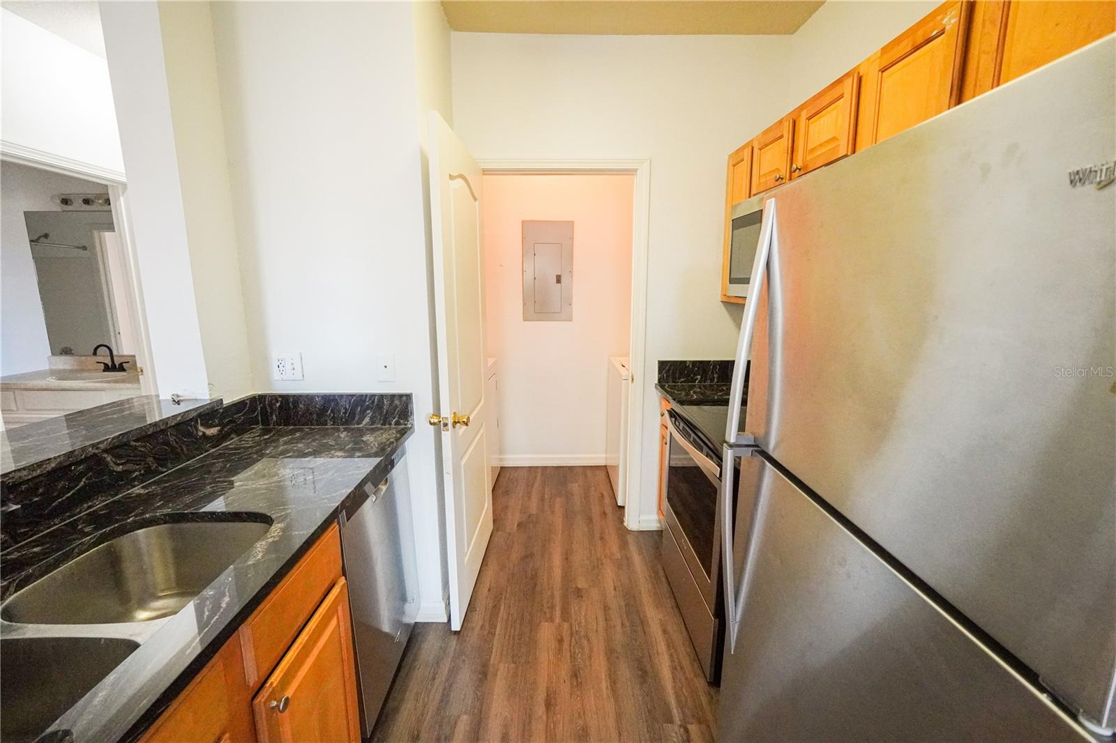 Image 10 of 42 For 17920 Villa Creek Drive 17920