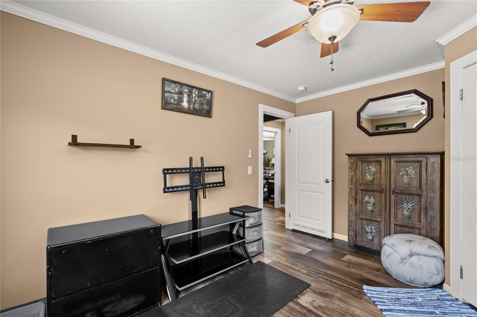 Image 33 of 84 For 2083 Sr 50  