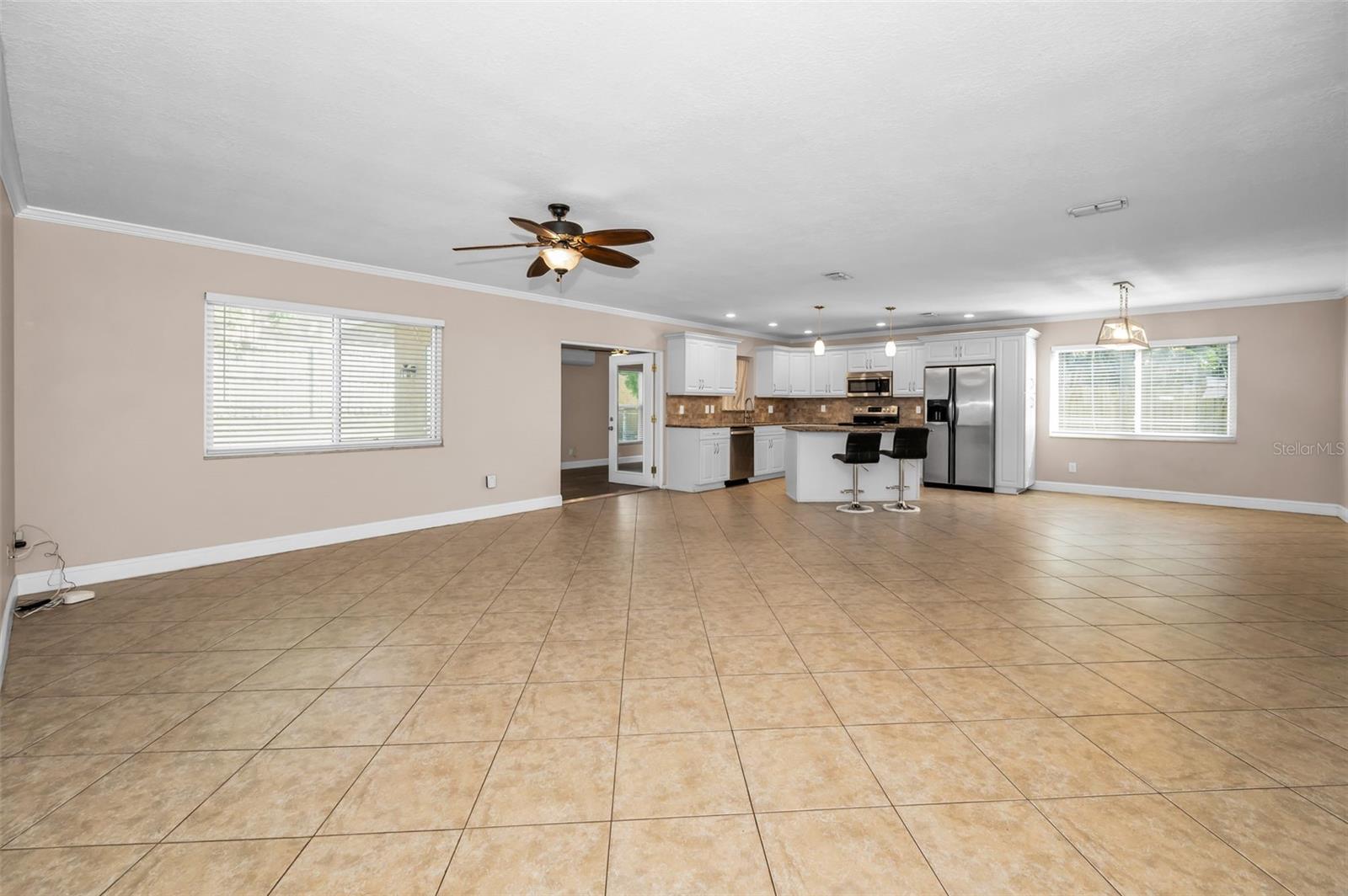 Image 13 of 64 For 2661 Knoll Street E