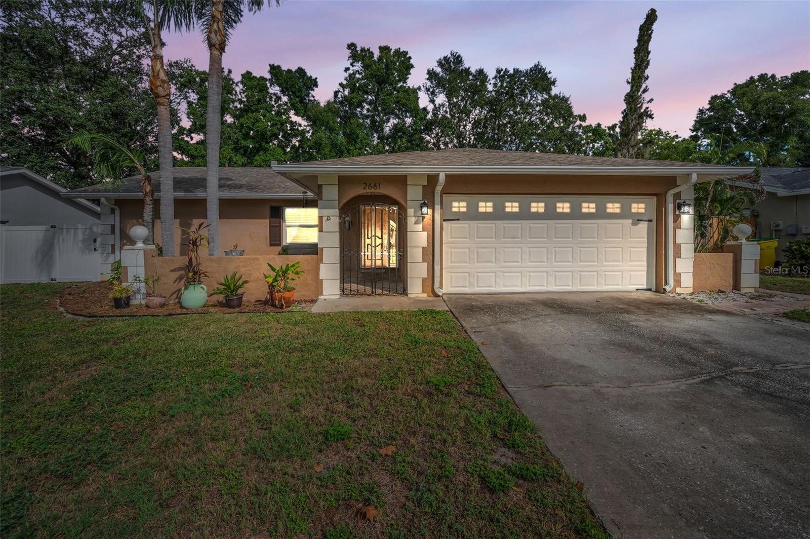 Image 2 of 64 For 2661 Knoll Street E