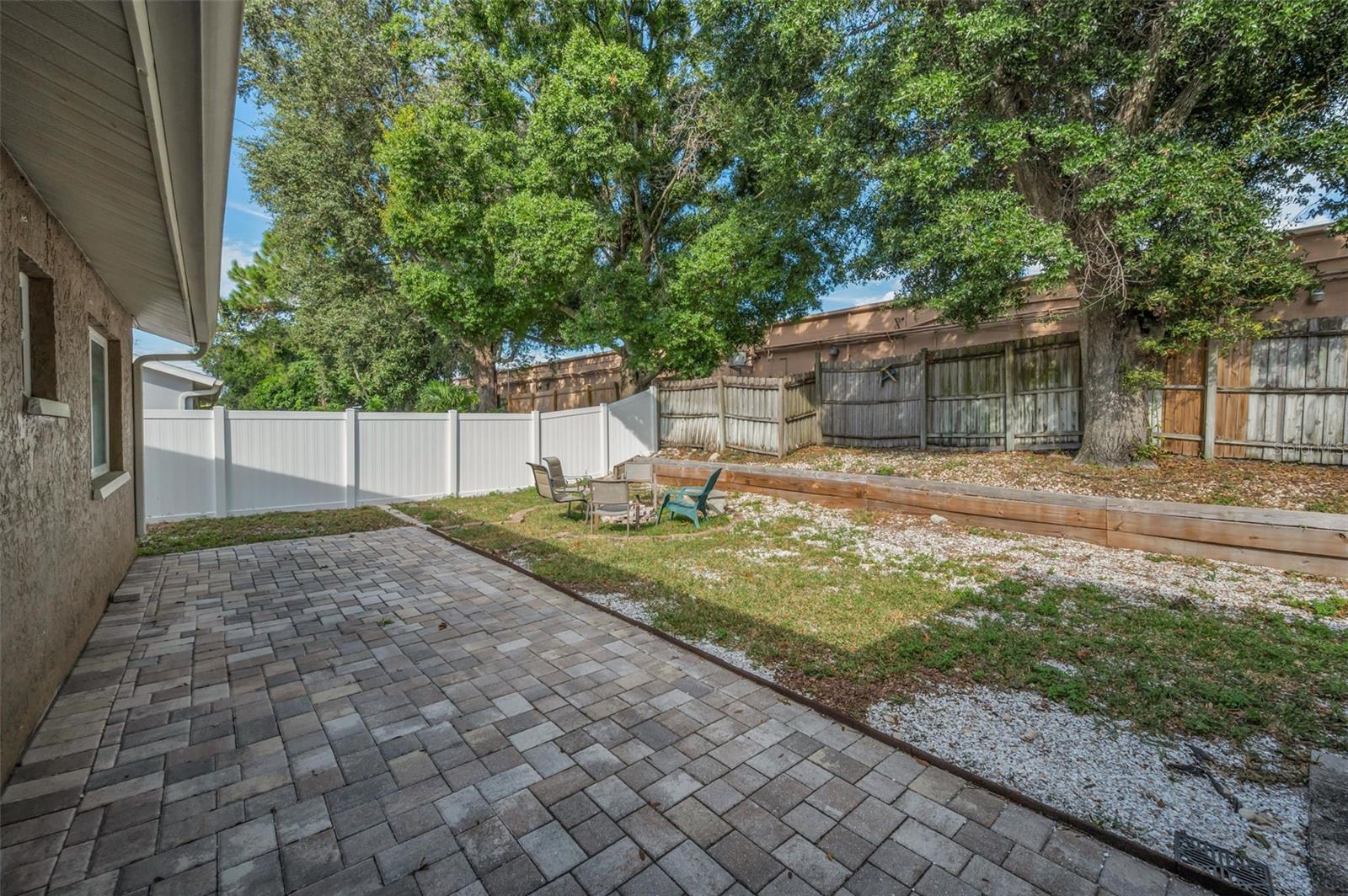 Image 51 of 64 For 2661 Knoll Street E