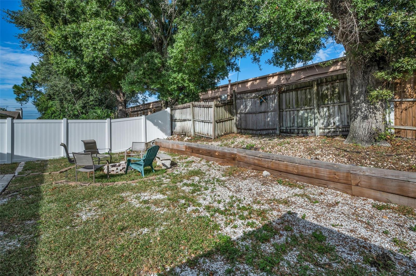 Image 59 of 64 For 2661 Knoll Street E