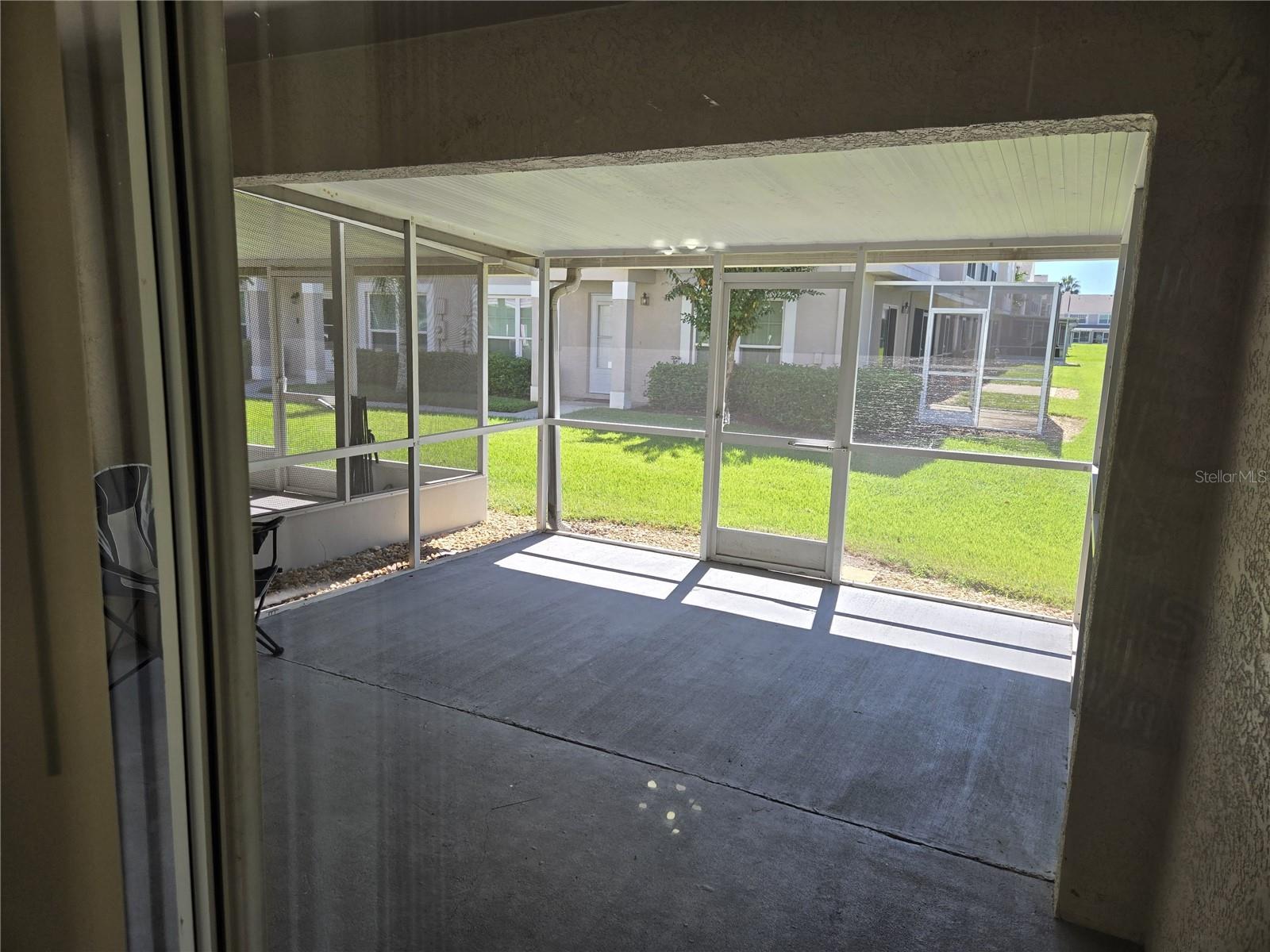 Image 10 of 22 For 412 Kensington Lake Circle