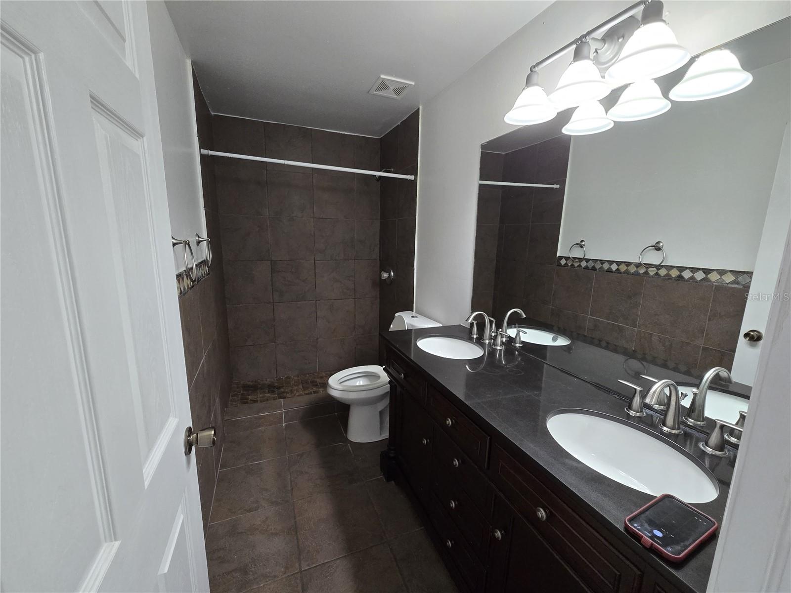 Image 15 of 22 For 412 Kensington Lake Circle