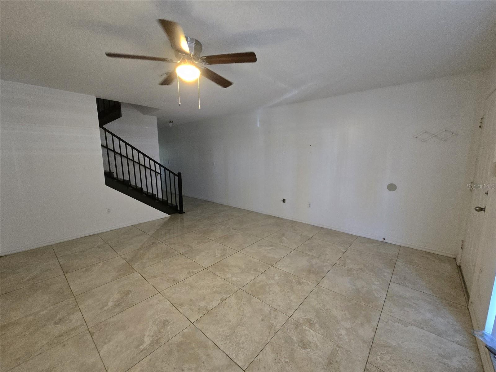 Image 3 of 22 For 412 Kensington Lake Circle