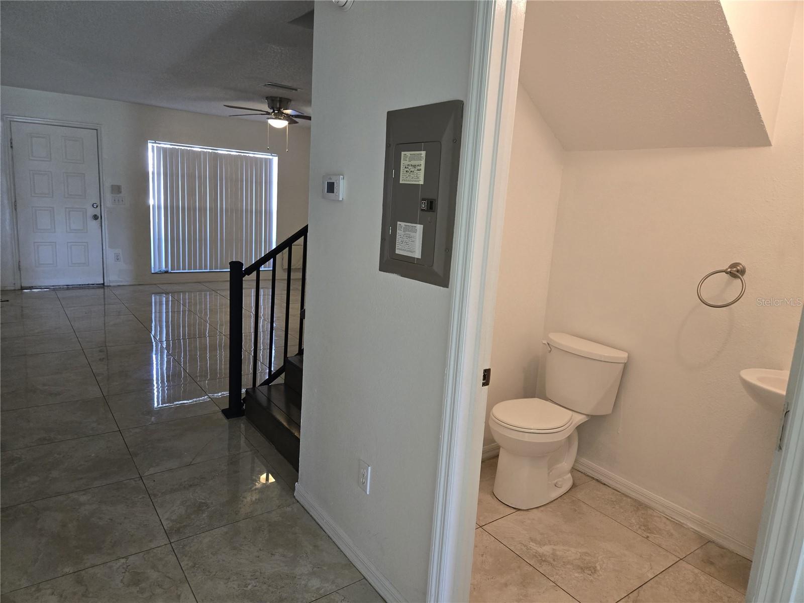 Image 4 of 22 For 412 Kensington Lake Circle