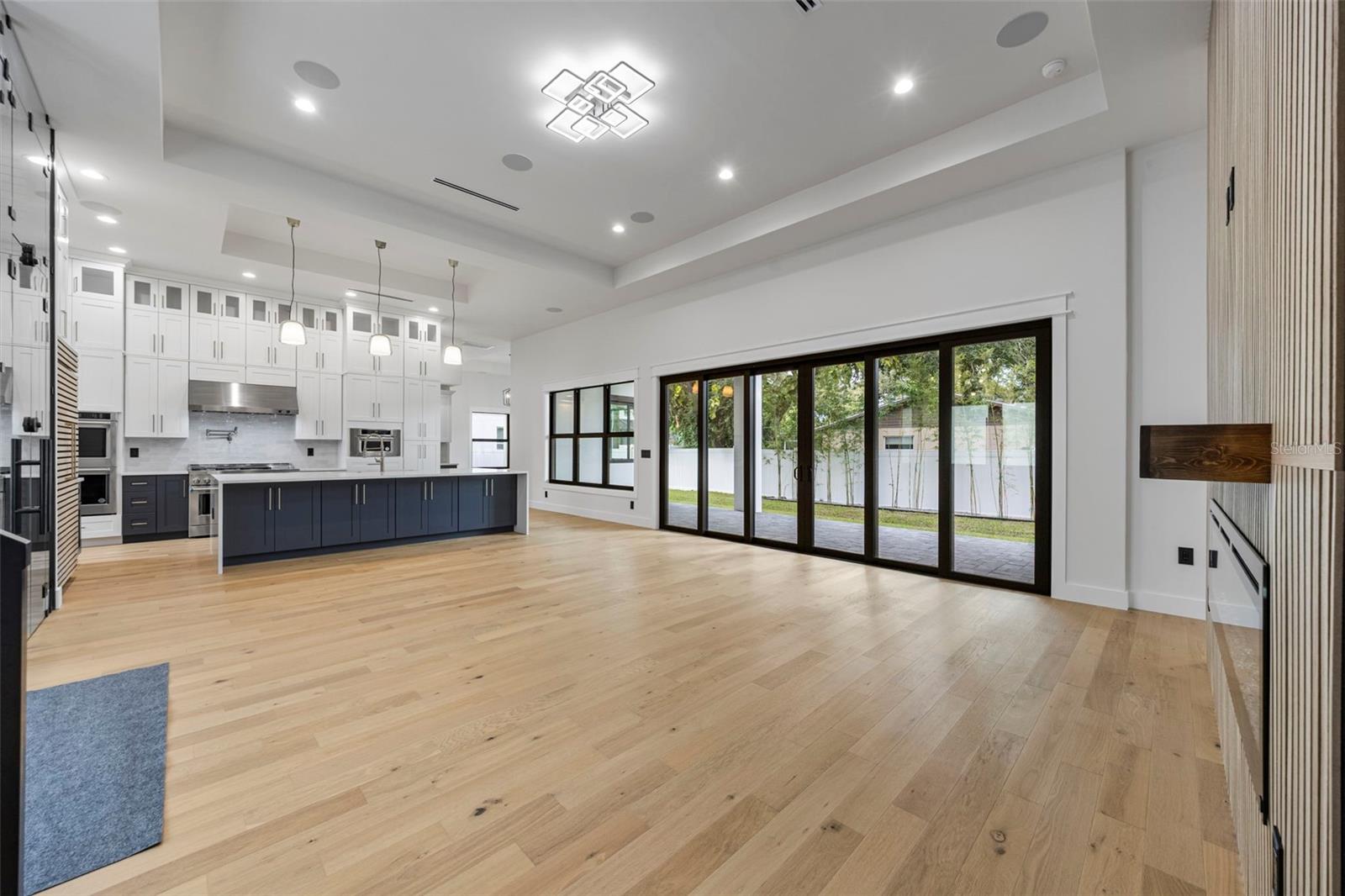 Image 13 of 92 For 3701 Lynwood Avenue