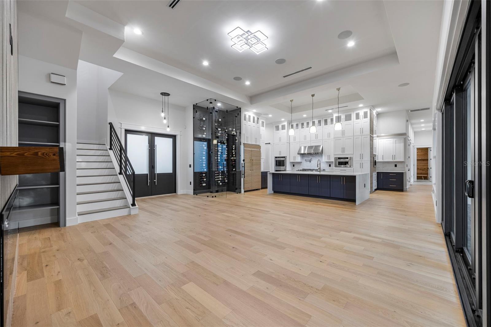 Image 14 of 92 For 3701 Lynwood Avenue